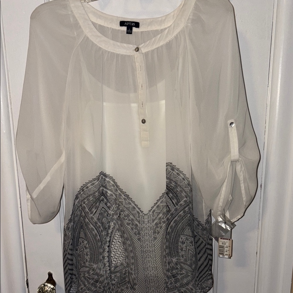 NWT Black and White Embellished Bib Collar Tunic Size Large